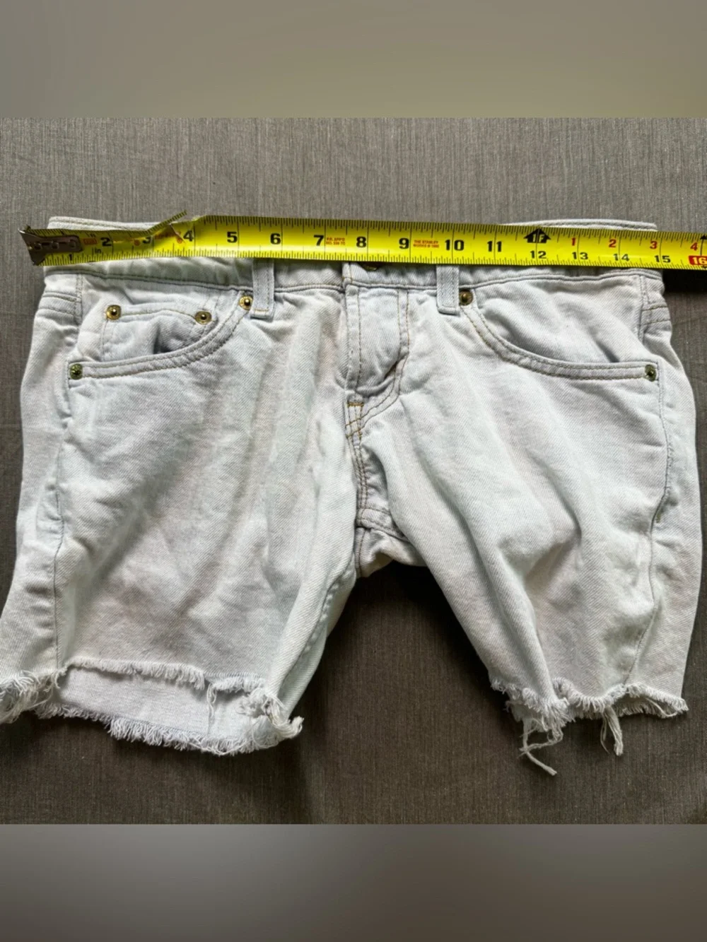 Levi's 524 Too Superlow Denim Shorts Size 1 Short Y2K Light Wash Cutoff Vintage